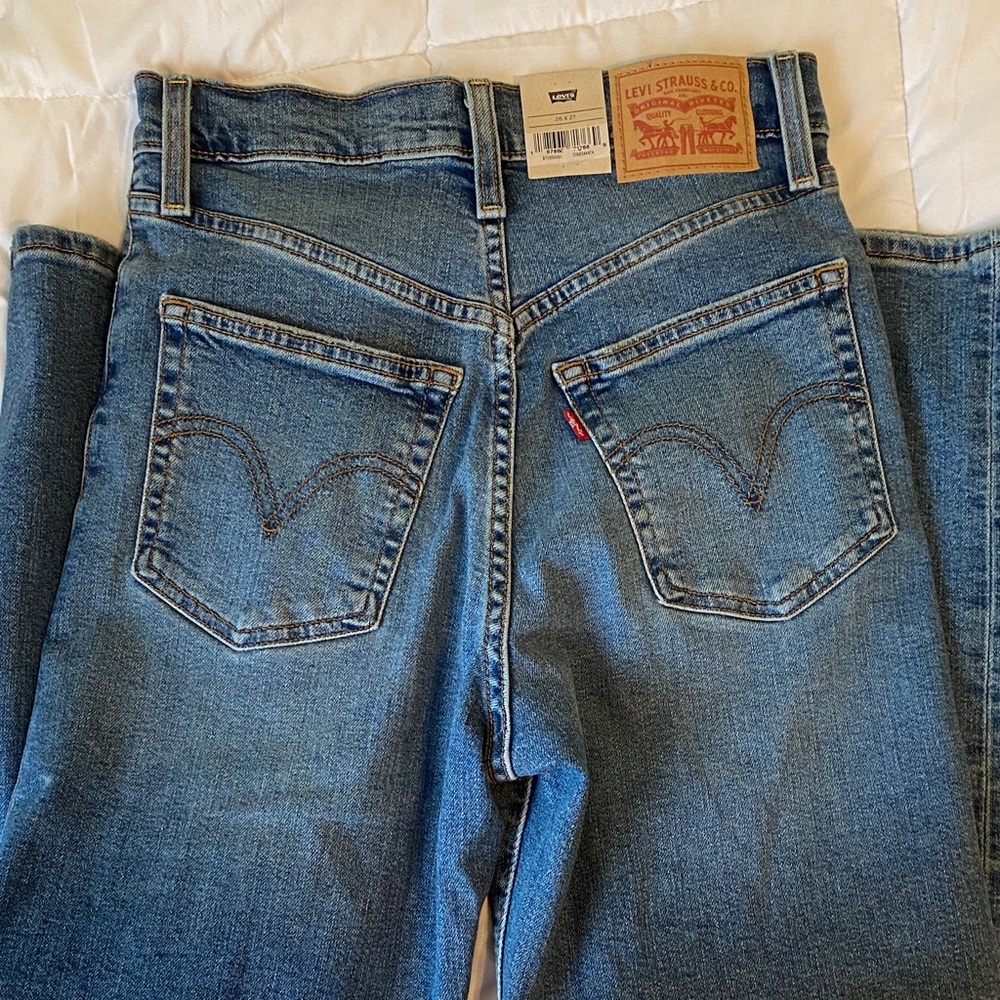 Festival Levi's Women's Classic Blue denim Ribcage Straight Jeans - Picture 5 of 6